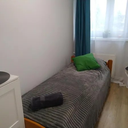 Powstancza Апартаменты Познань