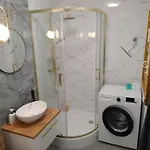 Powstancza Apartment *